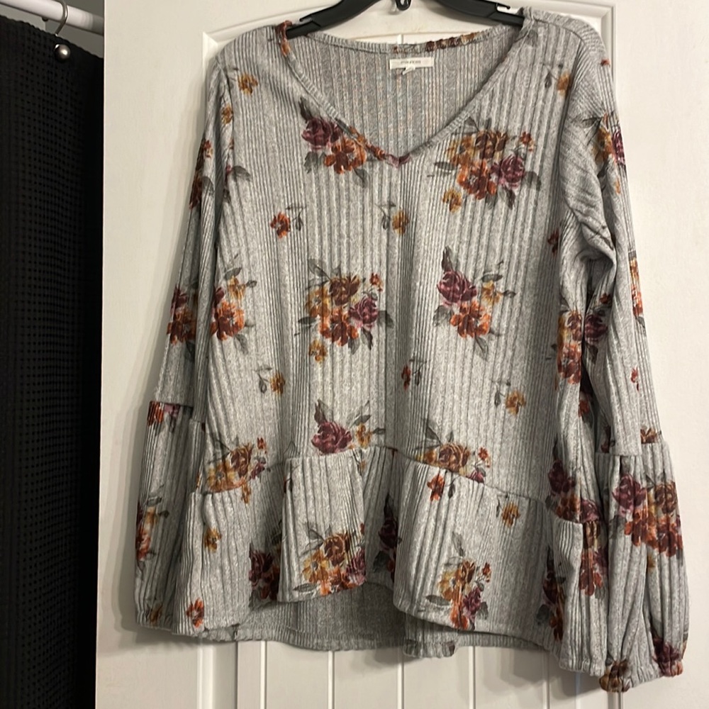 Super soft grey peplum top
